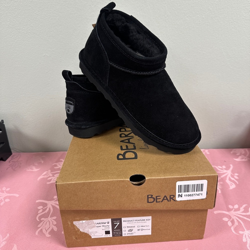 Bearpaw Super Shorty Black Suede Ankle Boots 3049W Size 7 Women Kids